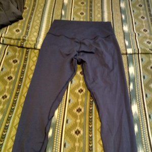 No name seamless gray high waist leggings.